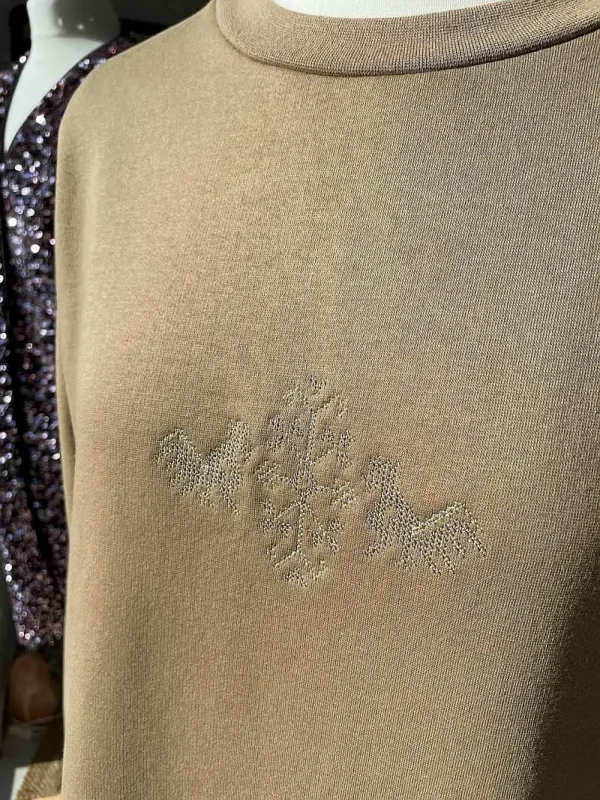 kuked-tikand-dresskleit-beez