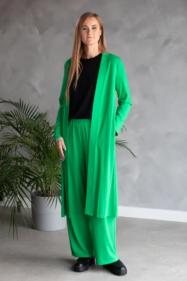 naiste roheline viskoosjakk ja püksid