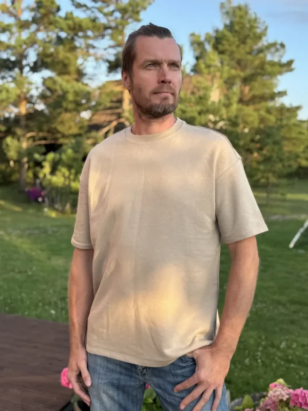 beež meeste t-särk oversize Eesti disain