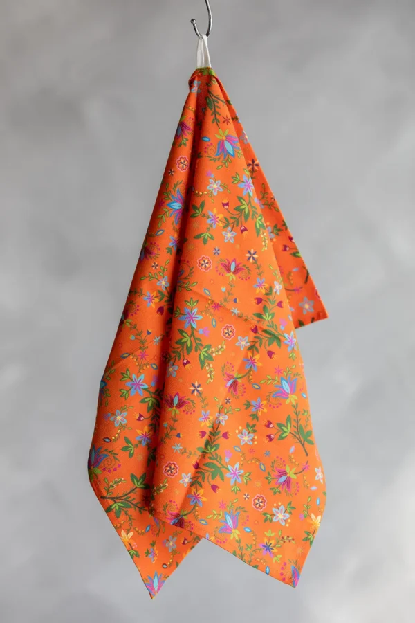 oranž lilleline köögi käterätik, Eesti disain