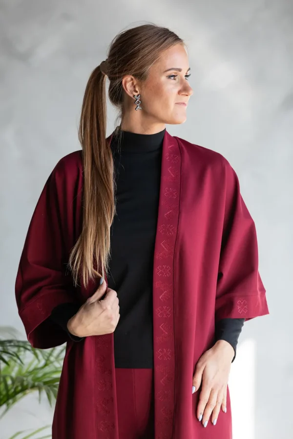 pikk naiste tikandiga bordoopunane kimono