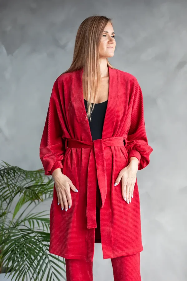 naiste punane kimono, tikandiga, Eesti disain