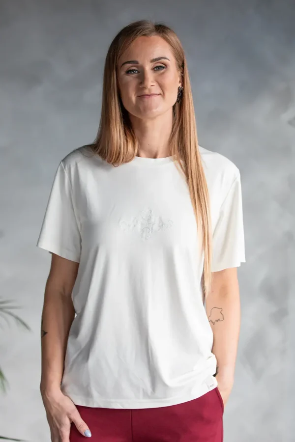 naiste valge tikandiga t-särk