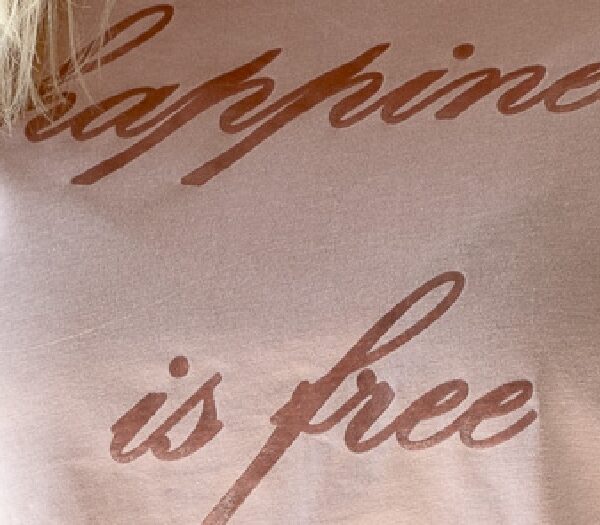 happiness is free T-särgid